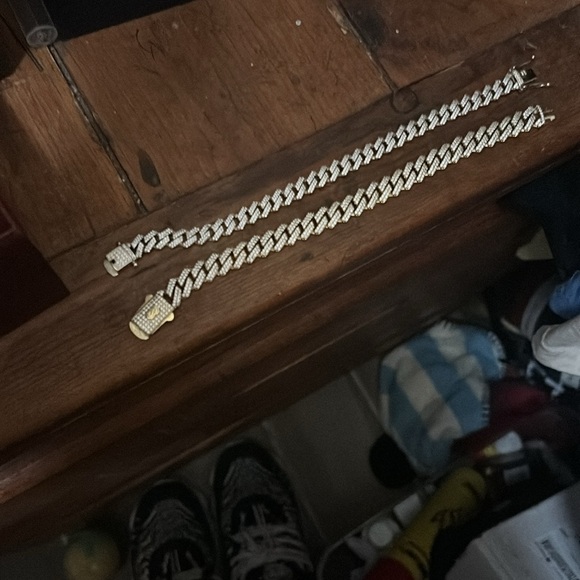 Gold and Silver Chain Bracelet - Picture 3 of 4